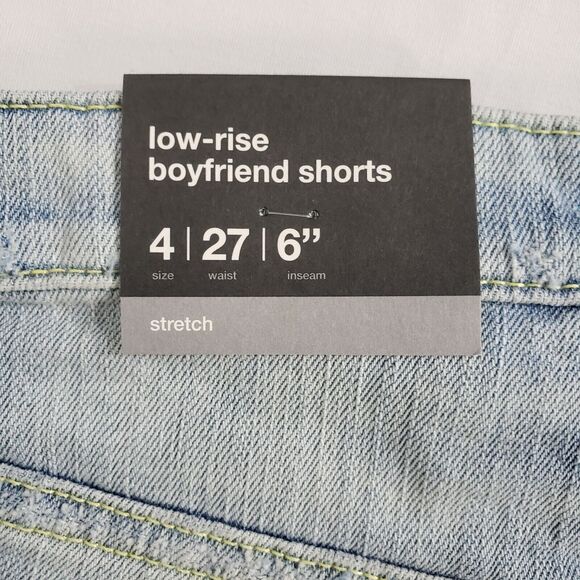 Mossimo Womens Shorts Size 4 Low Rise Boyfriend Light Wash Button Fly Distressed - Picture 6 of 9